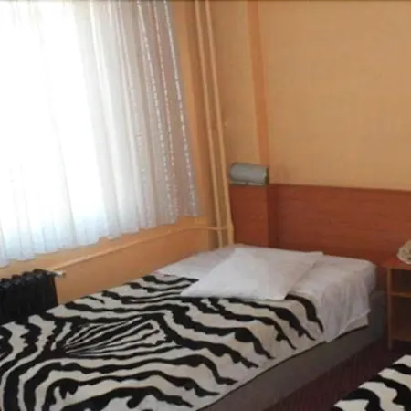 Hotel Cenedag