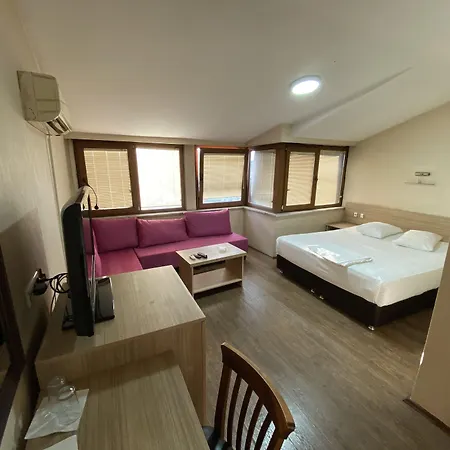 Hotel Cenedag 2*